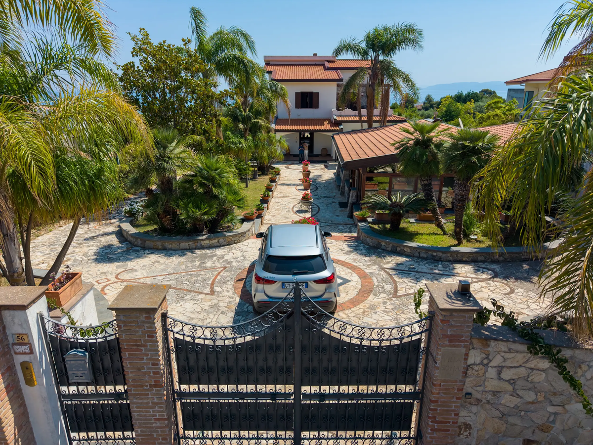 Villa panoramica in vendita, Capo Milazzo